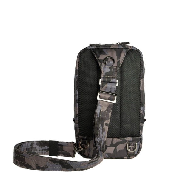 Lug Tailback Sling Bag NWT - Picture 10 of 16